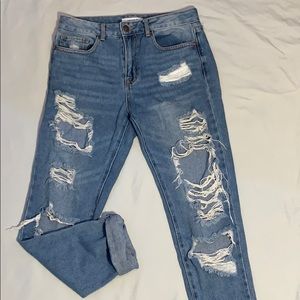 Forever 21 Distressed/Ripped Boyfriend Jean!